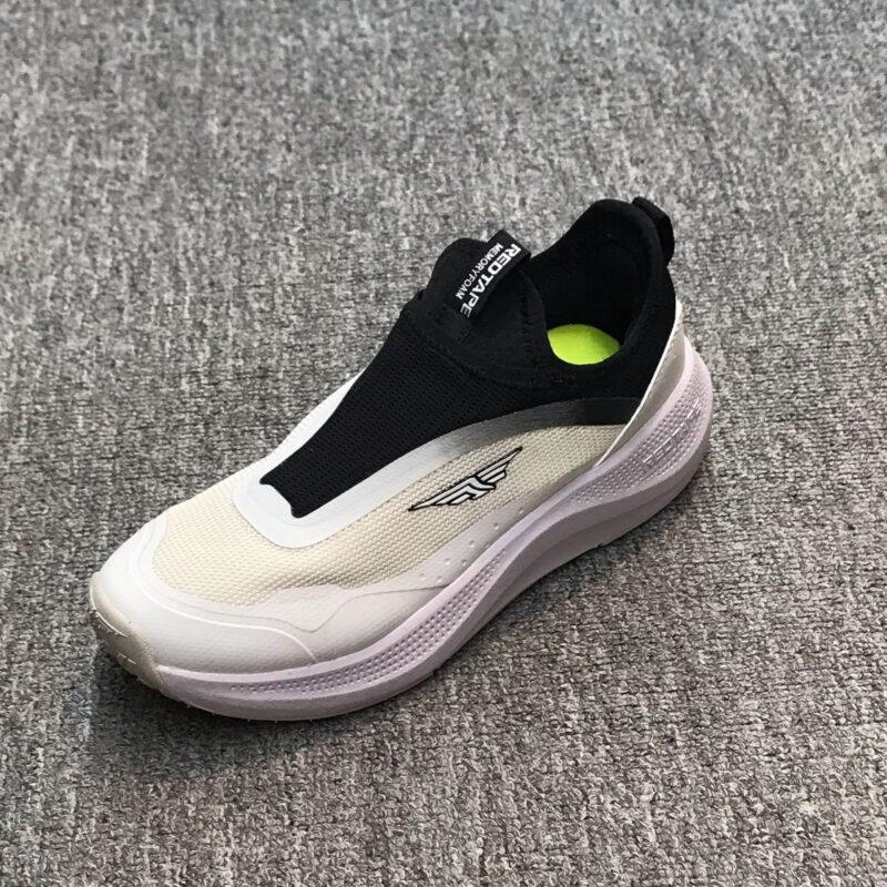 RT Walking Slip-On Shoes White Black